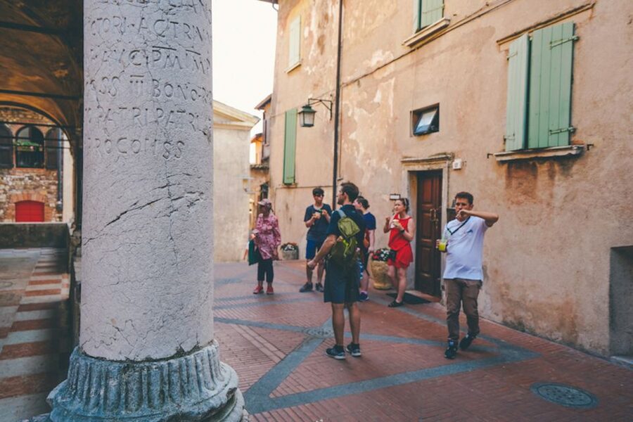 Sirmione: Lake Garda Boat, Grotte di Catullo & Walking Tour - Why this Sirmione combination works so well