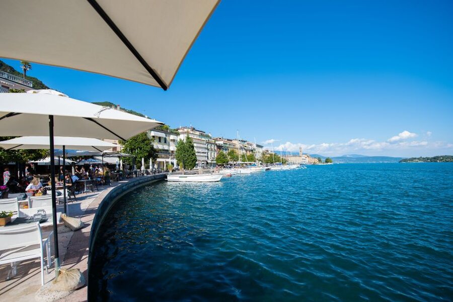 Sirmione: Scenic Afternoon Boat Cruise with Prosecco & Snack - Setting out beside Sirmione Castle