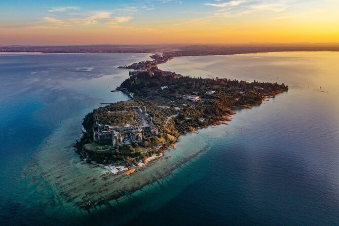 Sirmione Sunset Tour - Group size and the feel of the boat