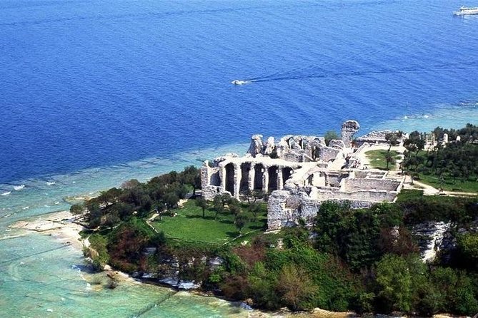 Sirmione & Verona, Lake Garda, tour from Milan - Castelvecchio, the old bridge, and the Roman arch