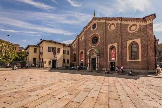 Skip the Line: Last Supper Tour in Milan - The Renaissance introduction before entry