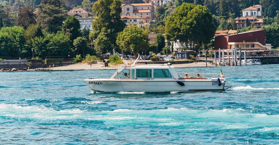 Stresa: 3 Borromean Islands Hop-On Hop-Off Boat Tour - A low-cost way to reach all three islands