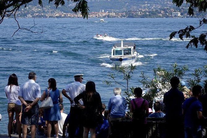 Stresa: Isola Pescatori and Isola Bella Hop-on Hop-off boat tour - Timing your visit around food and sightseeing