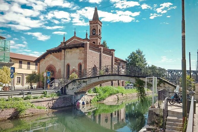 Sunset Navigli Boat Tour in Milan with Optional Aperitivo - Why the towpaths matter