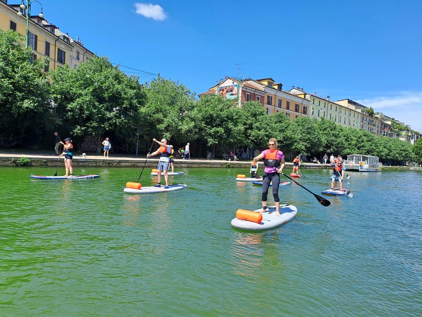 SUPMindfulness on Navigli: wellness experience in Milan - Meeting the instructor and getting ready on land