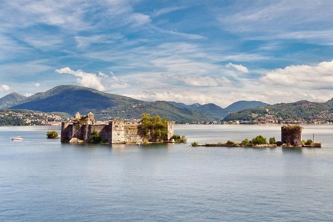The magic of a private boat tour around the Borromean islands - What the guide and skipper add