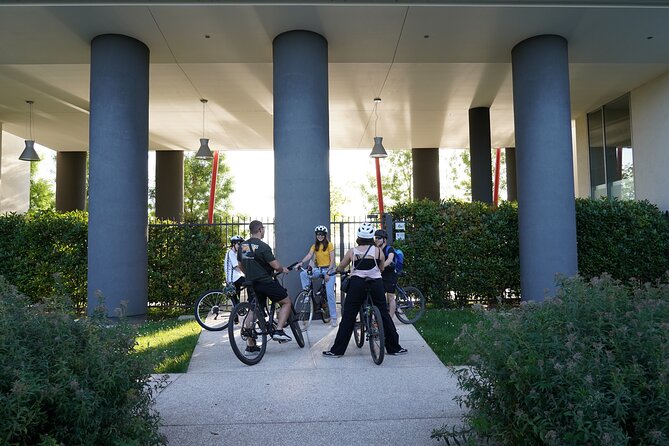 The Milan you don't expect, bike tour with picnic on the lake - Starting in Boscoincittà, Milan’s city forest