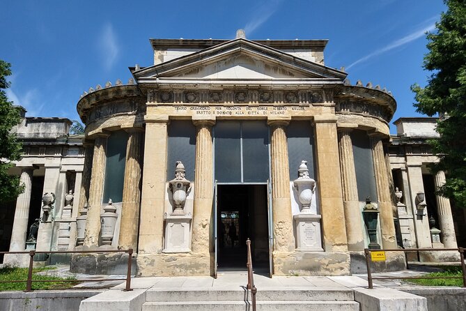 The Monumental Cemetery of Milan guided experience - The sculpture that gives the tour a human touch