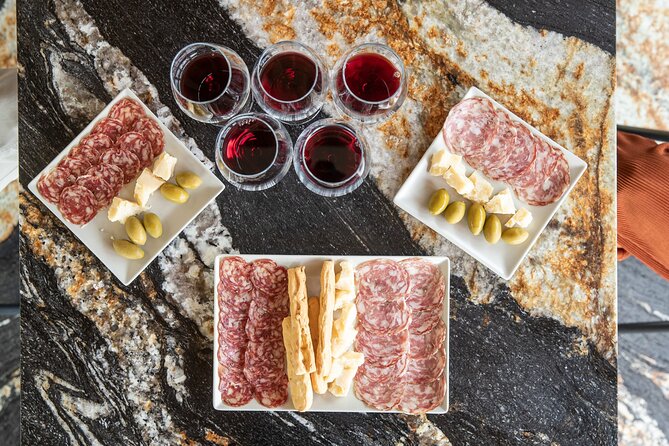 Tour and Tasting of Organic Wines in Lazise - The tasting beside the cellar or outdoors