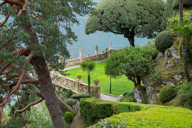 Tremezzina: Villa Del Balbianello Park Entry Ticket - Walking through the manicured garden
