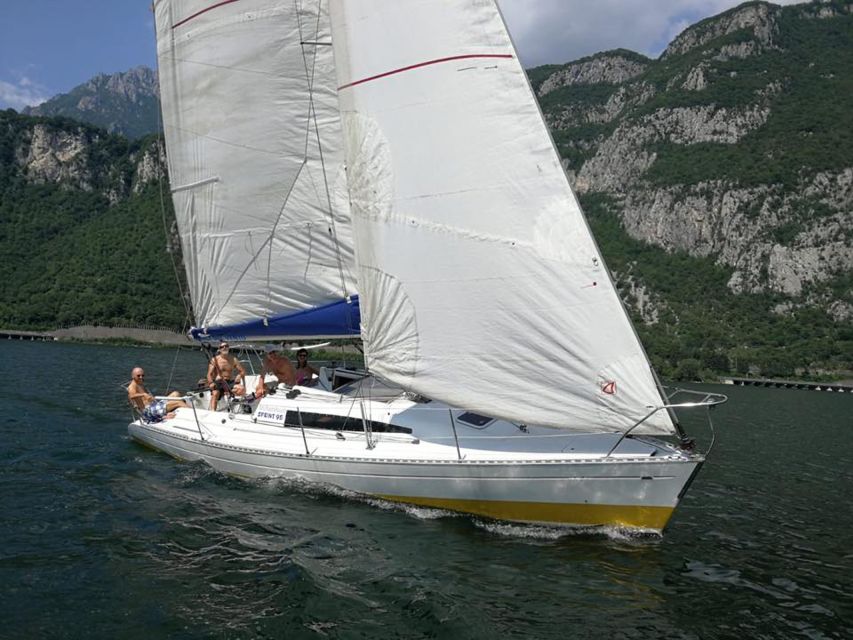 Valmadrera: Lake Como Sailing Trip with Prosecco and Snacks - Who should choose the daytime or sunset trip?