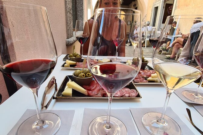 Varenna: guided Walking Tour with Wine & Food tasting - A sweet finish by the lake