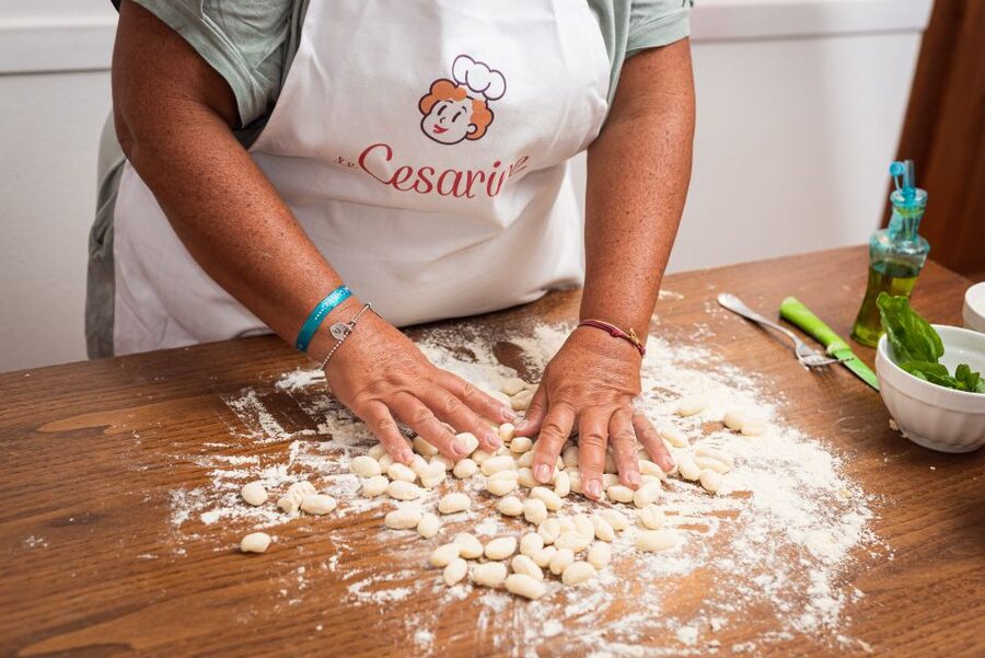 Varenna: Pasta & Tiramisu Cooking Class at a Local's Home - Varenna or Bellano: plan the arrival carefully