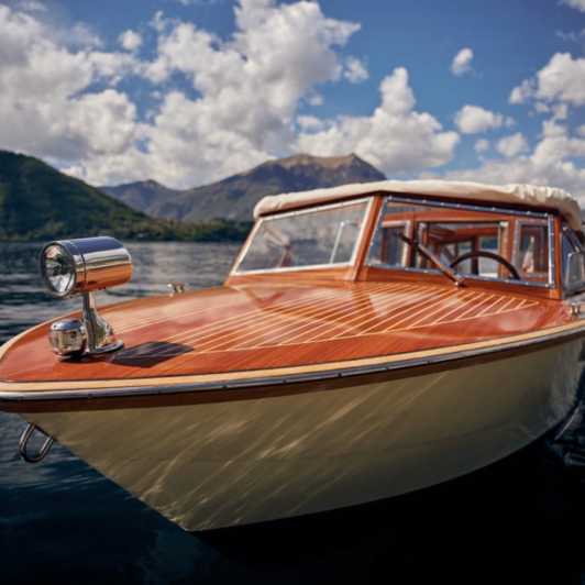 Varenna: Shared Sunset Boat Tour with a Prosecco Aperitif - Key points at a glance