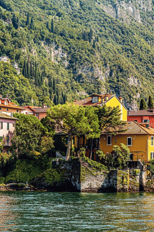Varenna: Shared Sunset Boat Tour with a Prosecco Aperitif - A stylish hour on Lake Como