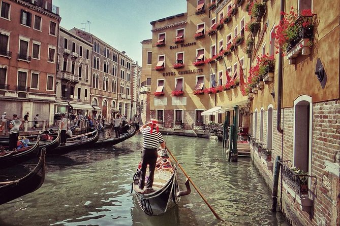 Venice Day Trip from Milan with Guided City Tour - Why the Milan to Venice trip is a hard but useful choice