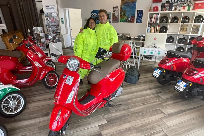 Vespa tour adventure on the lake - Ossuccio, Comacina Island, and time by the water