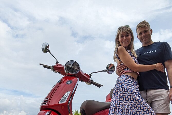 Vespa tour adventure on the lake - Villa Carlotta’s gardens in 90 minutes