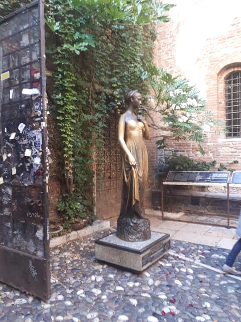 Visit of Verona and Lake Garda. Full day tour from Milan - Meeting beside Milano Centrale