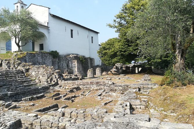 Walking tour: Tremezzo, Isola Comacina , Villa Balbianello - What the $202.54 price really covers