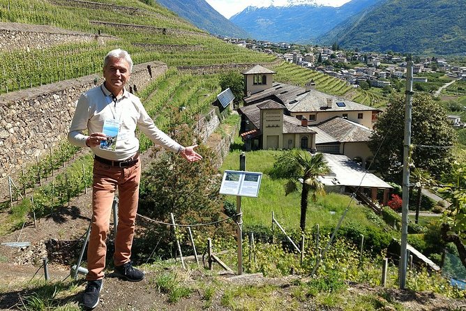 Wine and Food tasting PRIVATE Guided Tour - Castel Grumello adds a short medieval stop