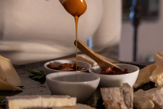 Wine Tasting Experience in Milan City Center - A small group makes the teaching better